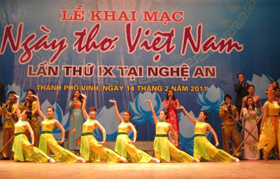 Sôi nổi chào đón Ngày Thơ Việt Nam lần thứ IX